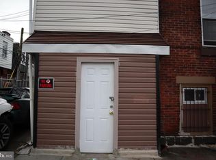 6100 Walnut St #4, Philadelphia, PA 19139