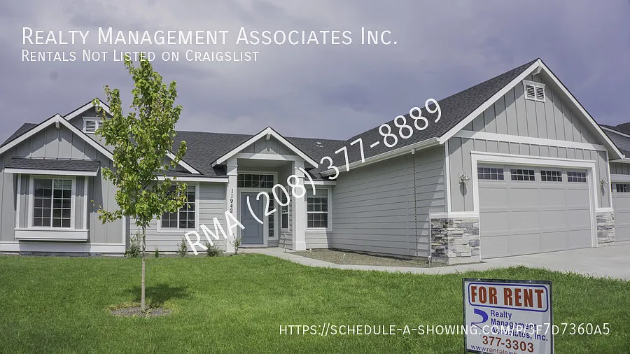 11942 W Hiawatha Dr