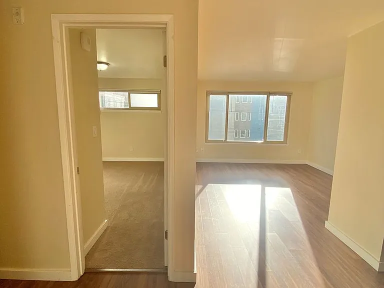 Summit Apartments — Photo 14
