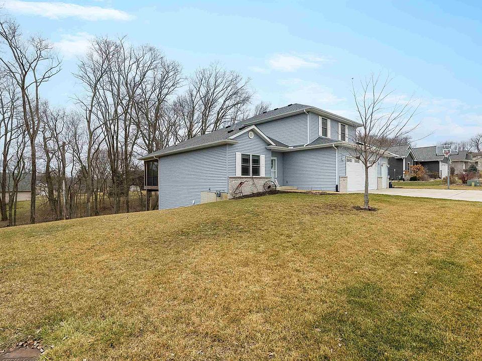904 Iowa Dr, Le Claire, IA 52753 Zillow