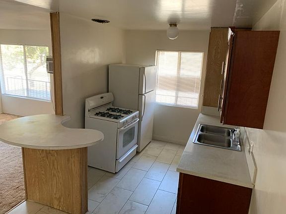 2nd image of 305 N Vinedo Ave APT 5