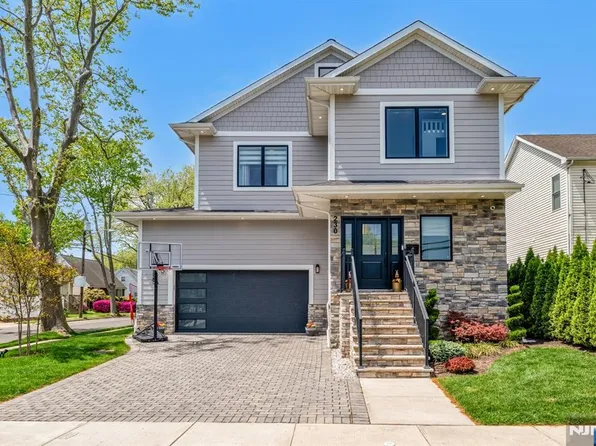 230 Park Ave, Teaneck, NJ 07666