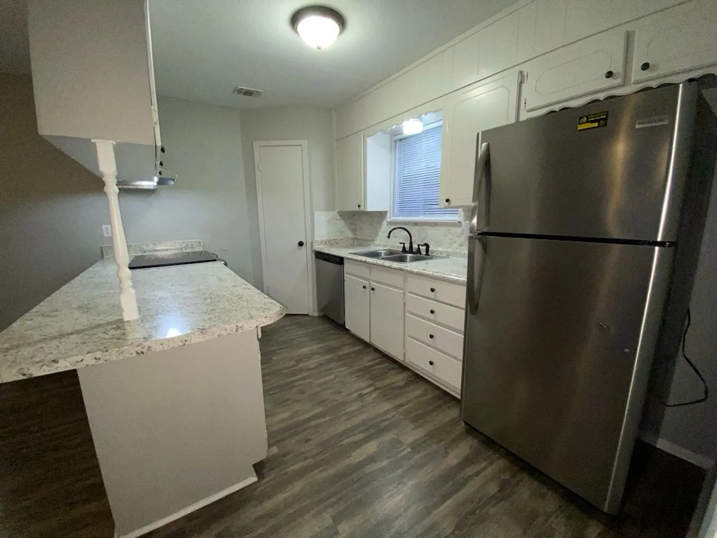 Remodeled 3 bedroom house close to everything on north side!! — Photo 4