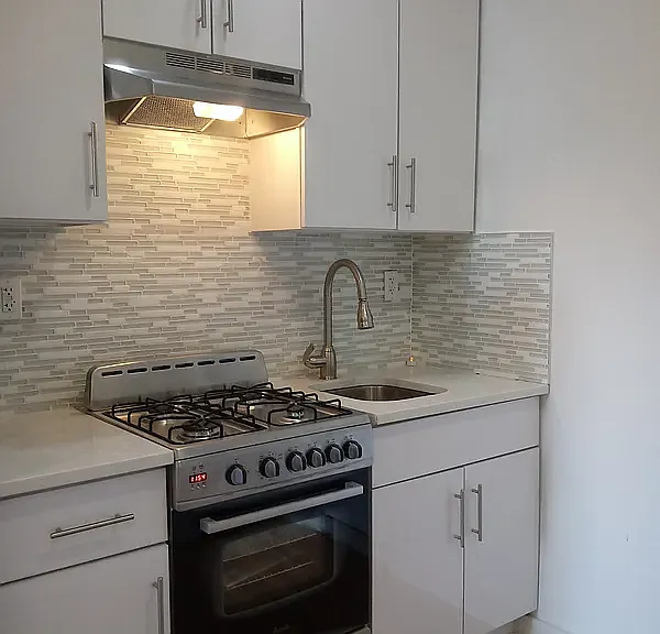 2030 Madison Ave #2D — Photo 6