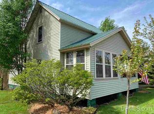 778 Michigan St, Ishpeming, MI 49849