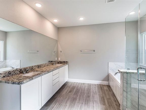 2nd image of 5427 Camaguey St