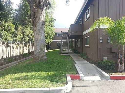 1st image of 1915 E Grand Ave Unit 12