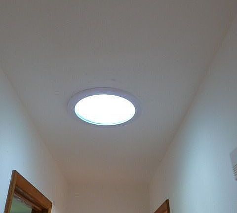 Hall with light tube (eq. 500W bulb)