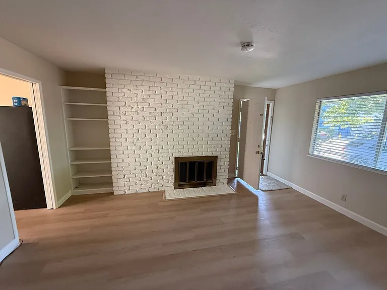 611 Fairview Dr — Photo 4