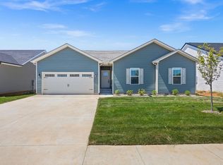 1371 Rhythm Ln, Bowling Green, KY 42101