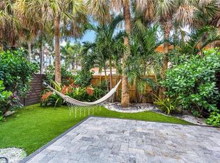 350 SW 8th St APT 2, Boca Raton, FL 33432