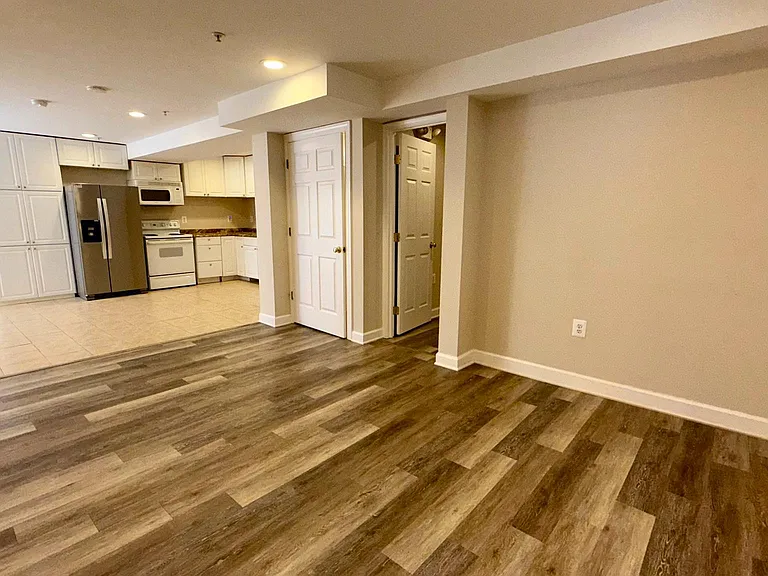 817 Linslade St #LL — Photo 10