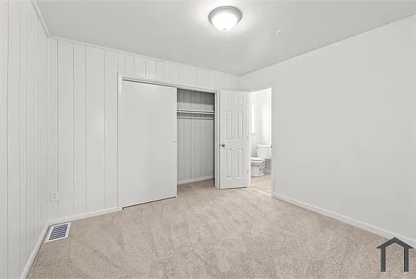 1820 33rd St W — Photo 12