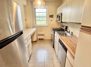 (Undisclosed Address), New Rochelle, NY 10805