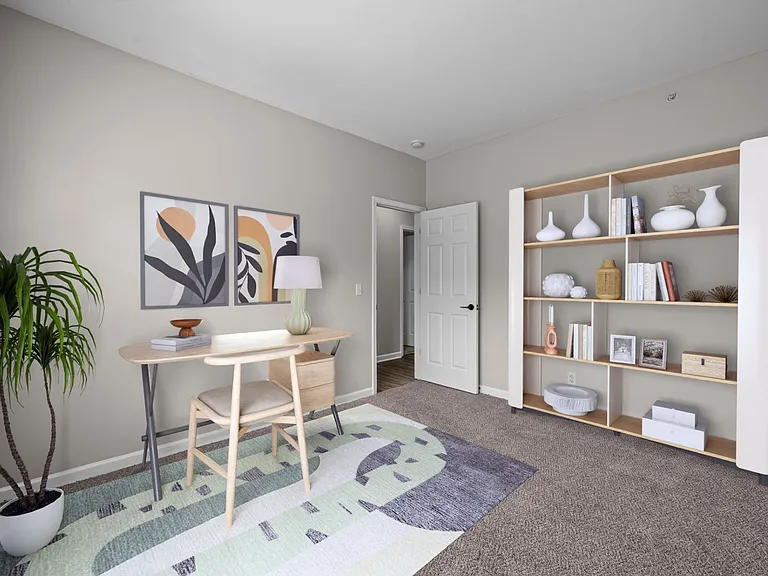O'Fallon (Renovated) - 3 Bed / 2 Bath - 1,330 Sq.Ft.