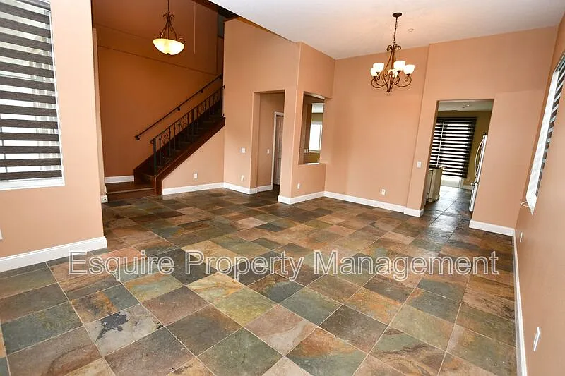 Building Photo - 621 Riviera Ct