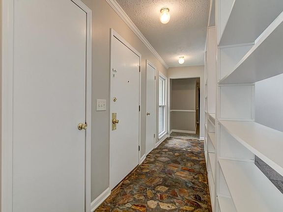 3rd image of 2583 Morgan Lake Dr NE