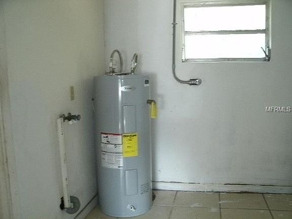 3rd image of 215 Citrus Ave