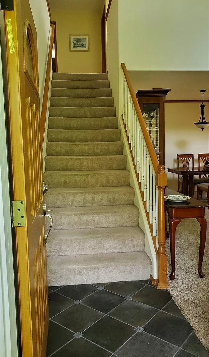 3 bed, 2.5 bath, 1855 sqft, $3,200 — Photo 3