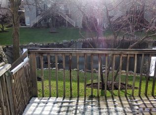 812 McKenzie Station Dr, Lisle, IL 60532