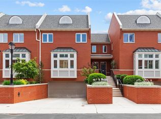 8 W Pine Ct, Saint Louis, MO 63108