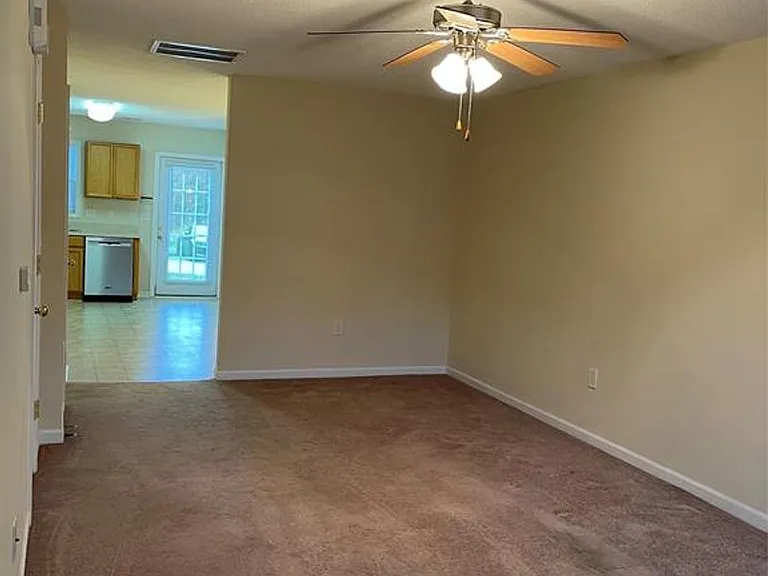 1615 Oak Leaf Dr NW — Photo 15