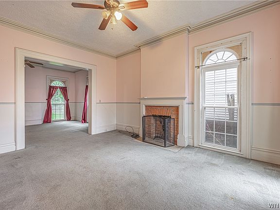 4th image of 33 Park Pl