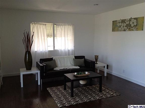 5th image of 2352 Bullard Ave
