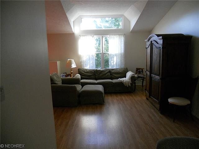 2nd image of 1091 E Smith Rd