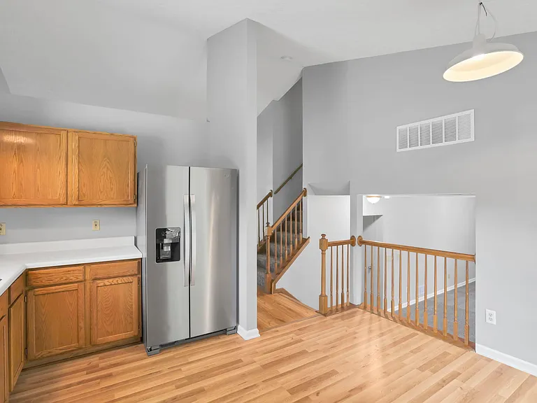 933 Briaro St — Photo 14