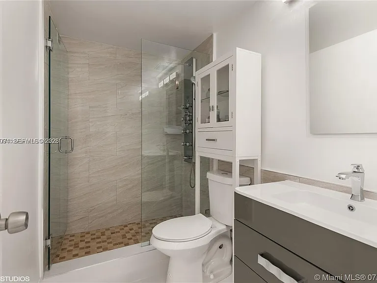 3505 S Ocean Dr #606 — Photo 37