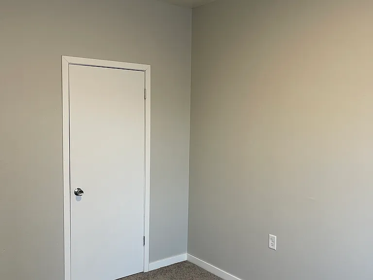 325 E College St #1611 — Photo 8