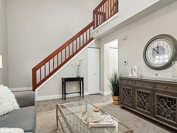 4th image of 567 Pleasant Pl