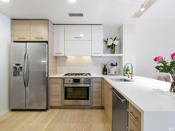 5th image of 451 Donahue St Unit 205