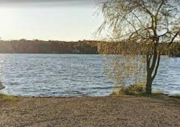 5th image of 43 Lake Road