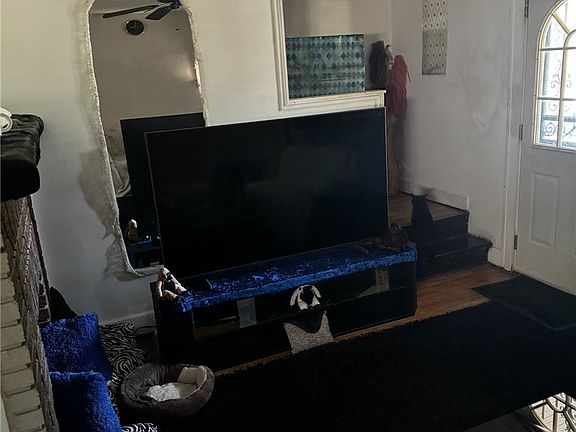 5th image of 10913 Greenwich Ave
