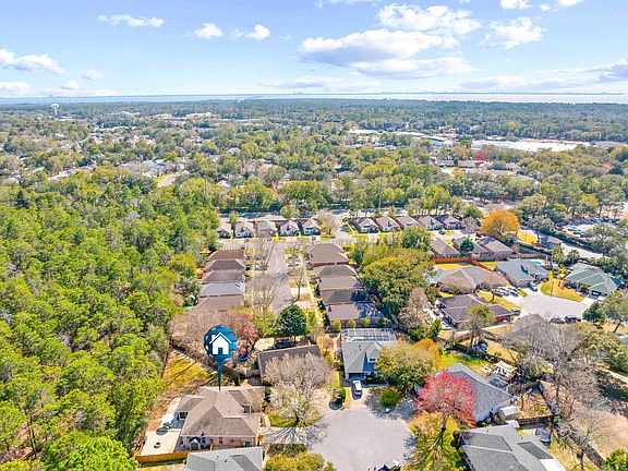 4th image of 4575 Castlewood Ln