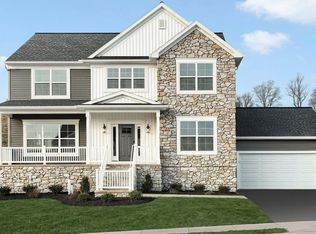 220 Copper Ridge Dr, Newmanstown, PA 17073