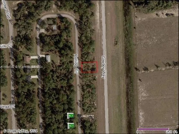 8019 Rolling Cir, Labelle, FL 33935