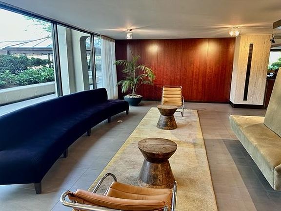 5th image of 1960 N Lincoln Park West Ave #2211