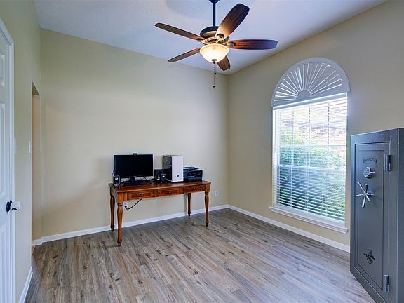 4th image of 22534 Red Pine Dr