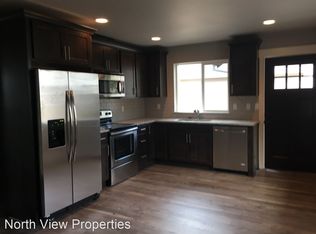 21861 NE Park Ln #B, Fairview, OR 97024