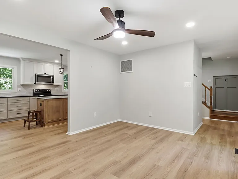 8818 Blue Sea Dr — Photo 9