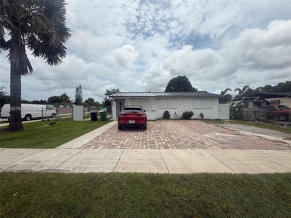 1st image of 28501 SW 147th Ct