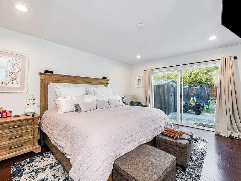 28403 Waring Pl — Photo 14