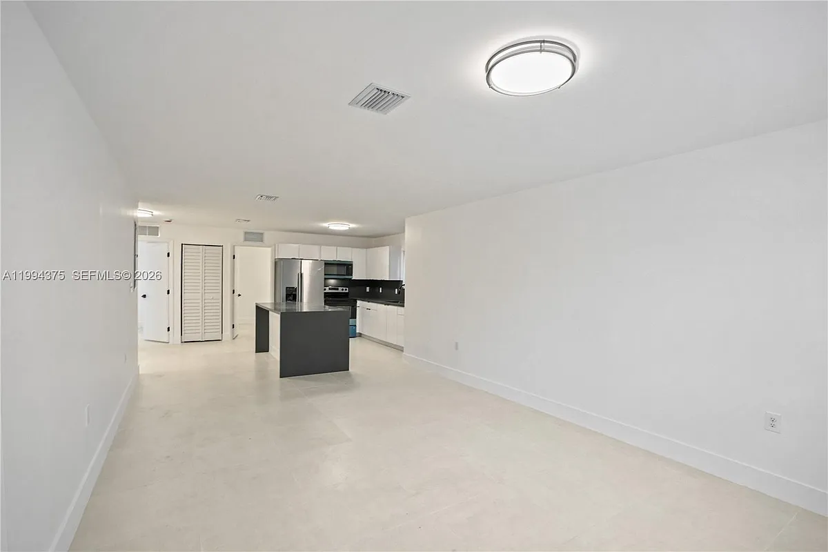 Building Photo - 5821 NW 30th Ave #5821