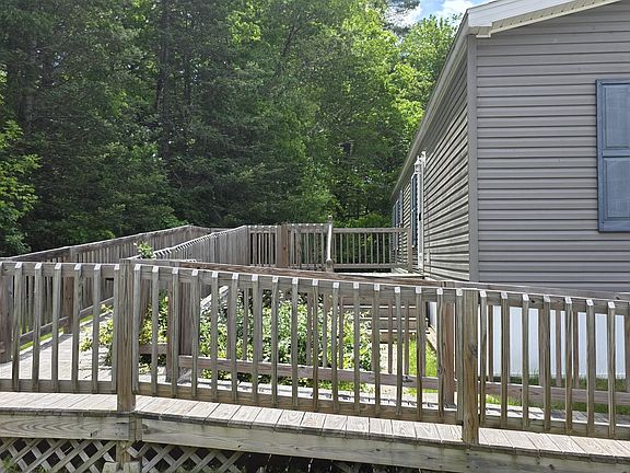 4th image of 3 Redwood Drive