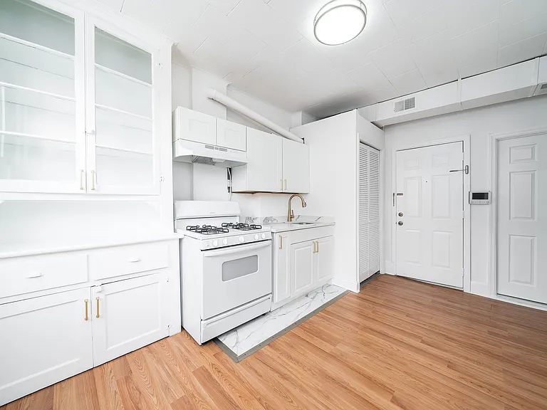 601 Willow Ave #3F — Photo 3