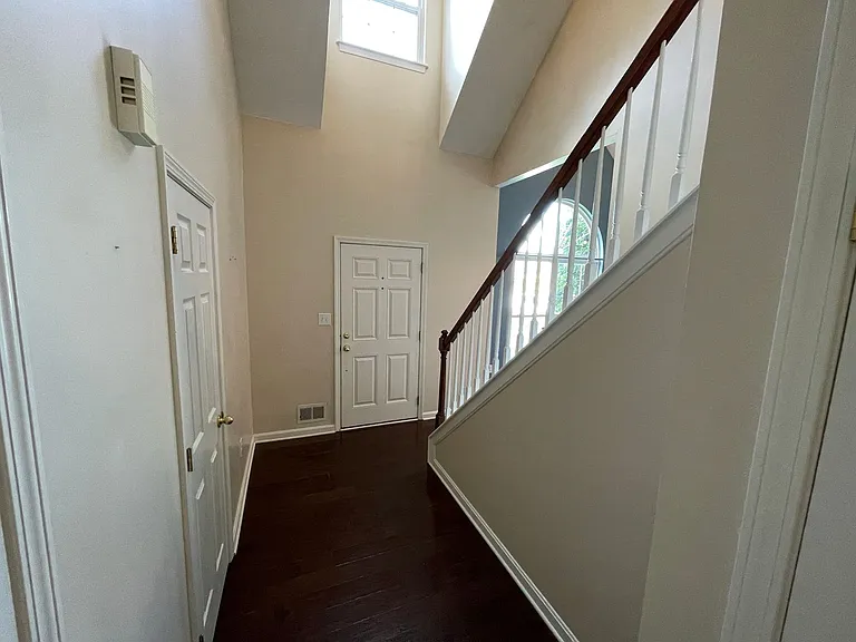 321 Arlington Meadows Dr — Photo 15