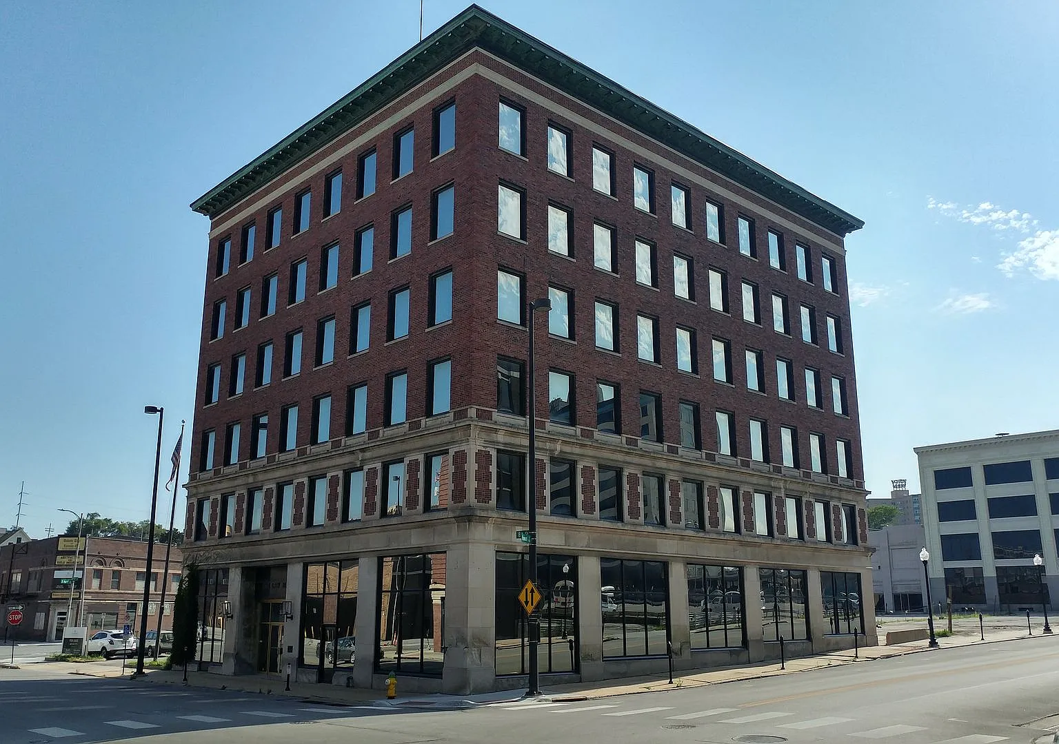 The Standard Oil Building in Omaha - Historic Charmer with luxury amenities galore-Income Restric... — Photo 3